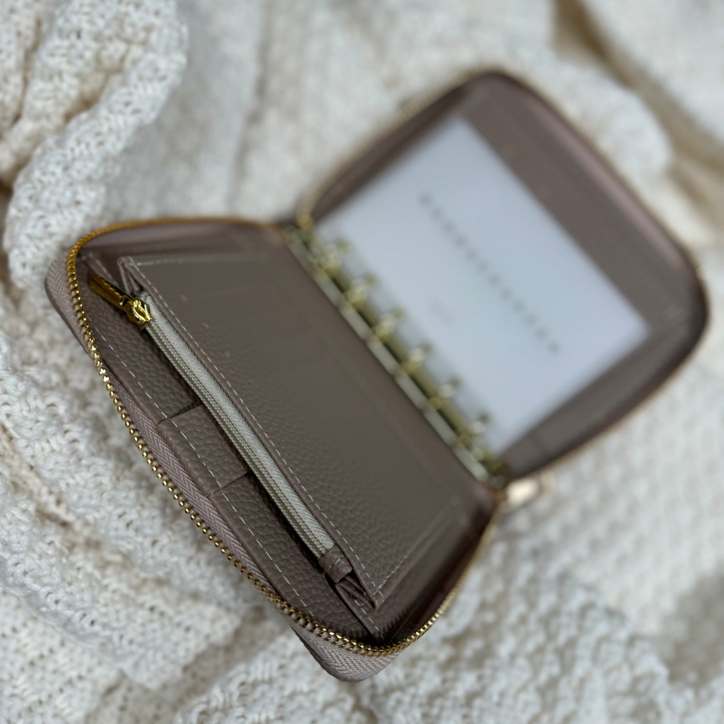 A7 binder Brown