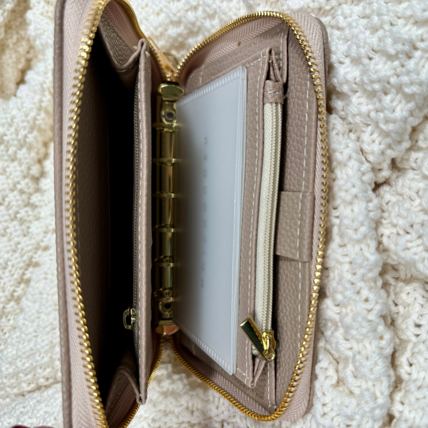 A7 binder Brown