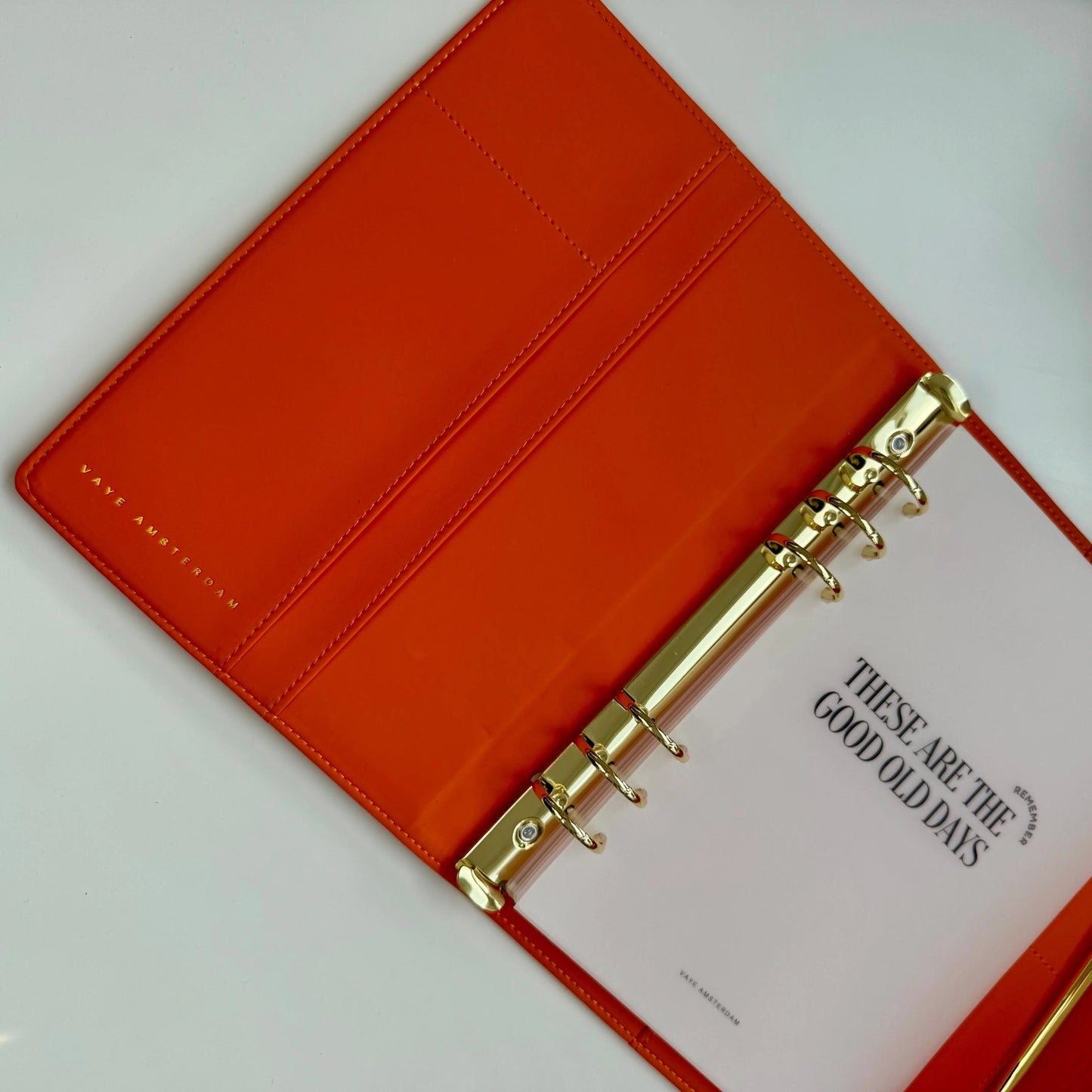 A5 binder showgirl Vaye Amsterdam