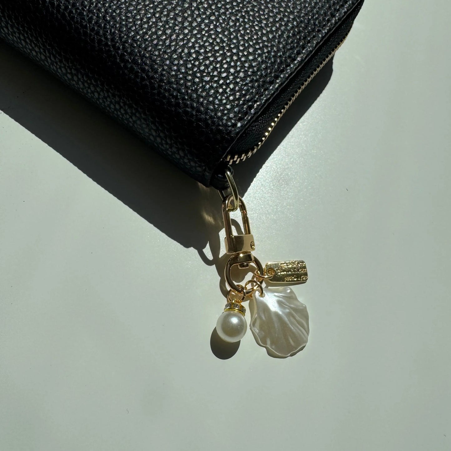 Schelp hanger parelmoer Vaye Amsterdam