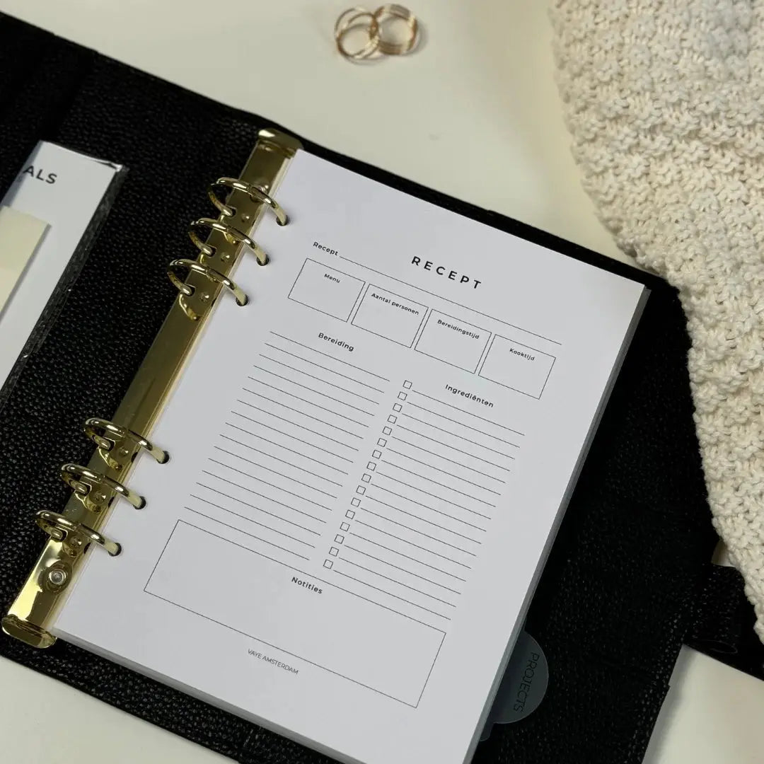 Recept planner in A5 in een luxe, zwarte binder.