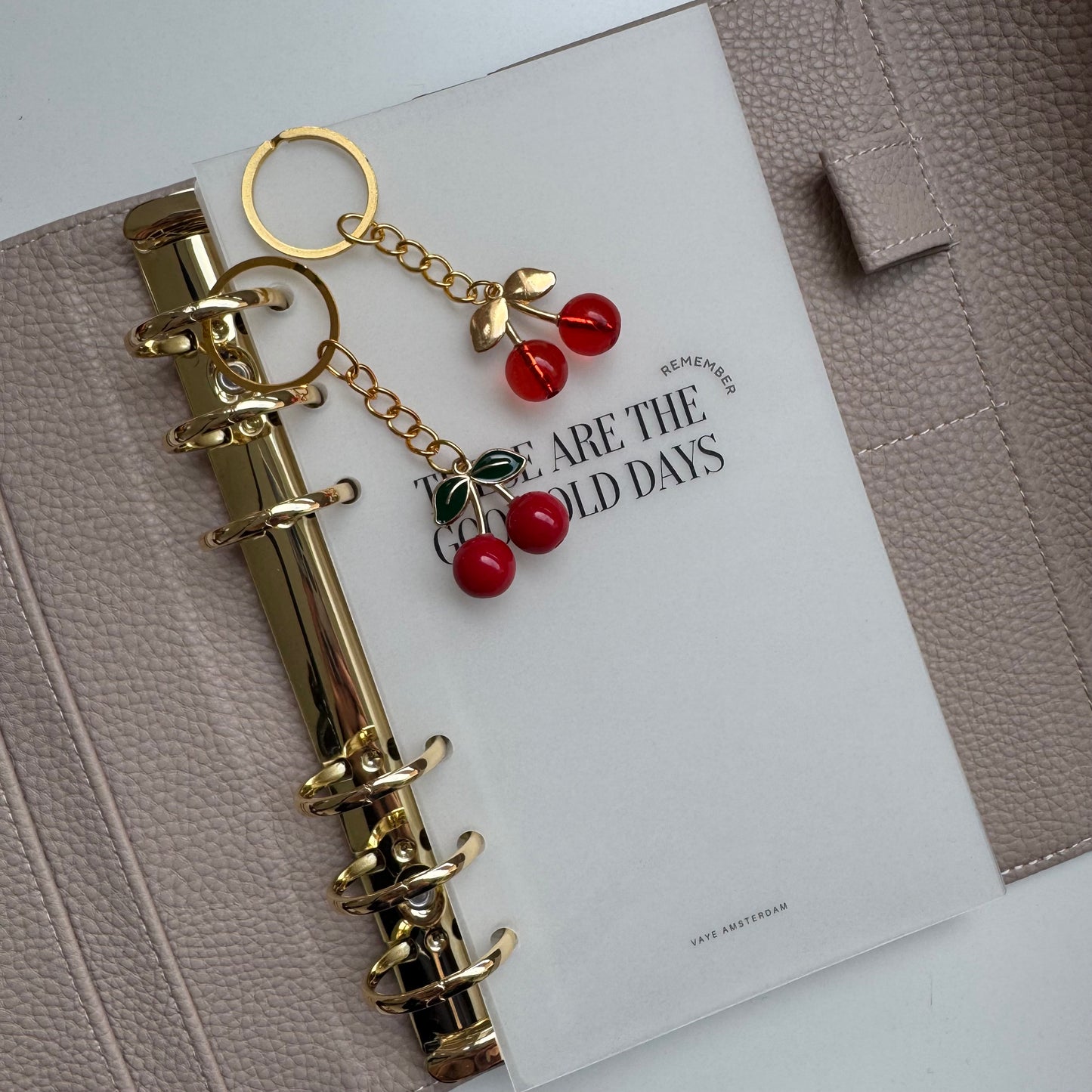 Cherry hangers (set)